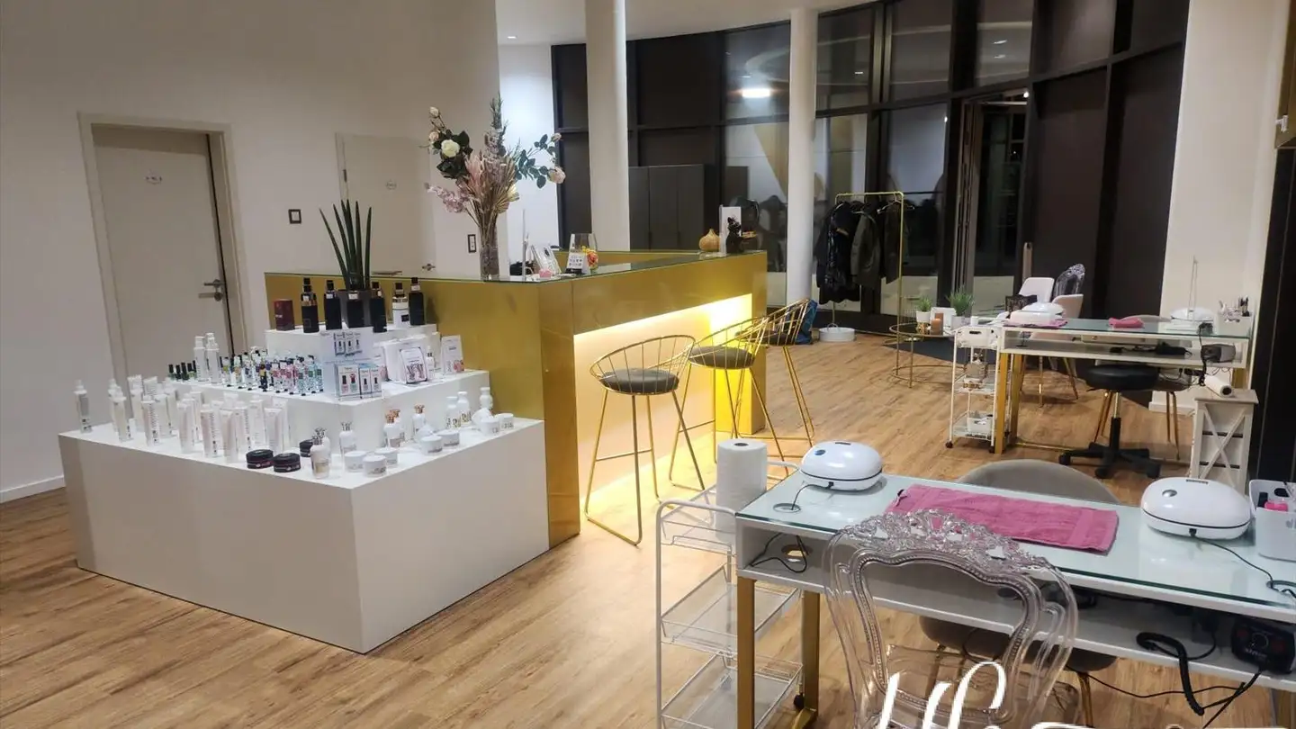 Arcade for rent - Route De Saint-Julien 67, 1212 Grand-Lancy