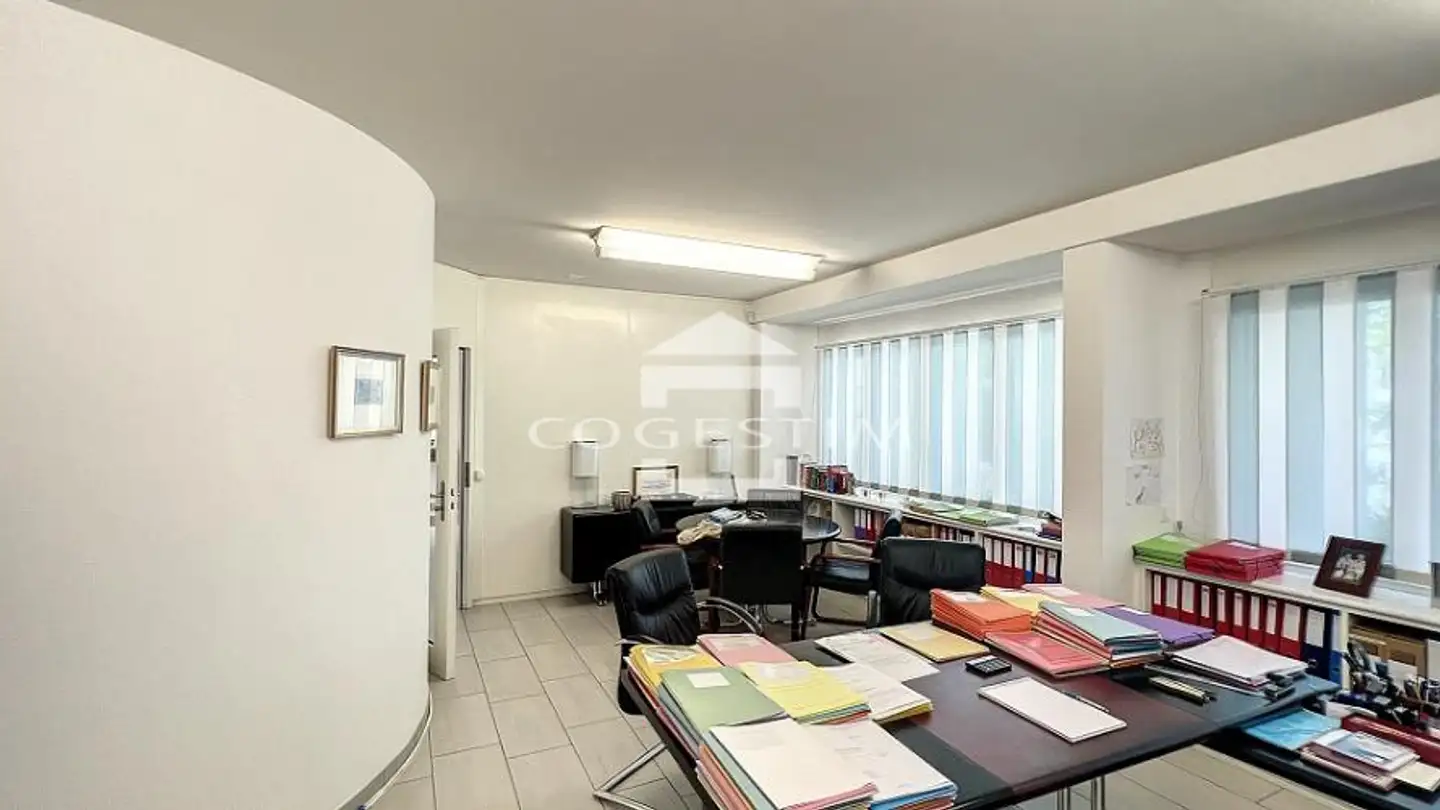 Bureau à louer - Chemin De Cyrano 1, 1009 Pully