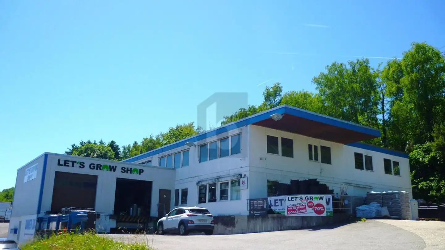 Commercial à louer - 1123 Aclens