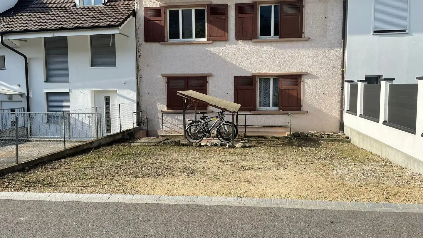 Parkplatz im Freien mieten - Hauptstrasse 132, 4415 Lausen - Foto 3