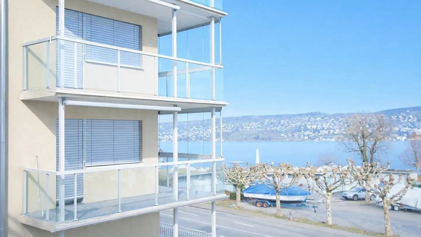 Appartement à louer - Seestrasse 48a, 8942 Oberrieden