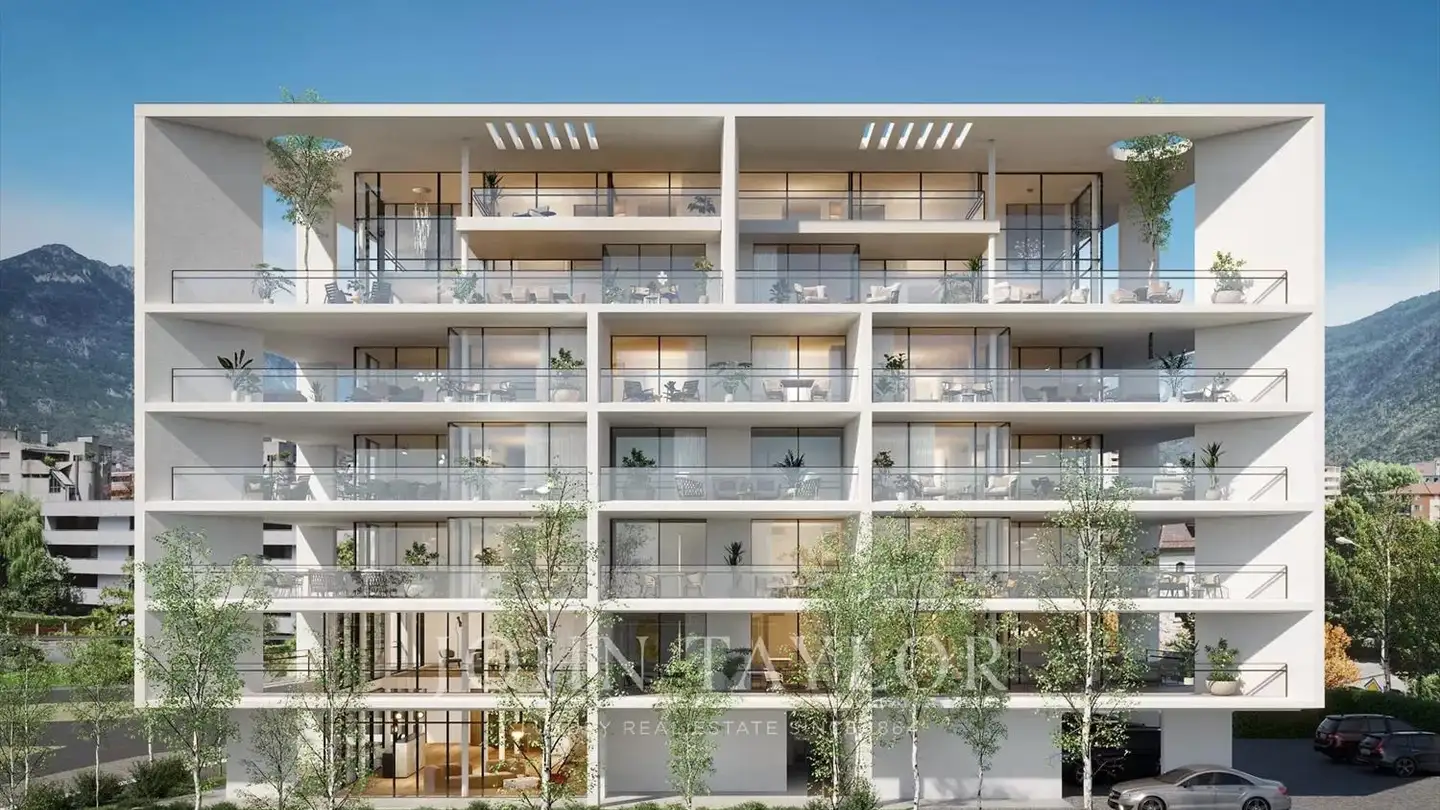 Mixed-use building for sale - 1920 Martigny