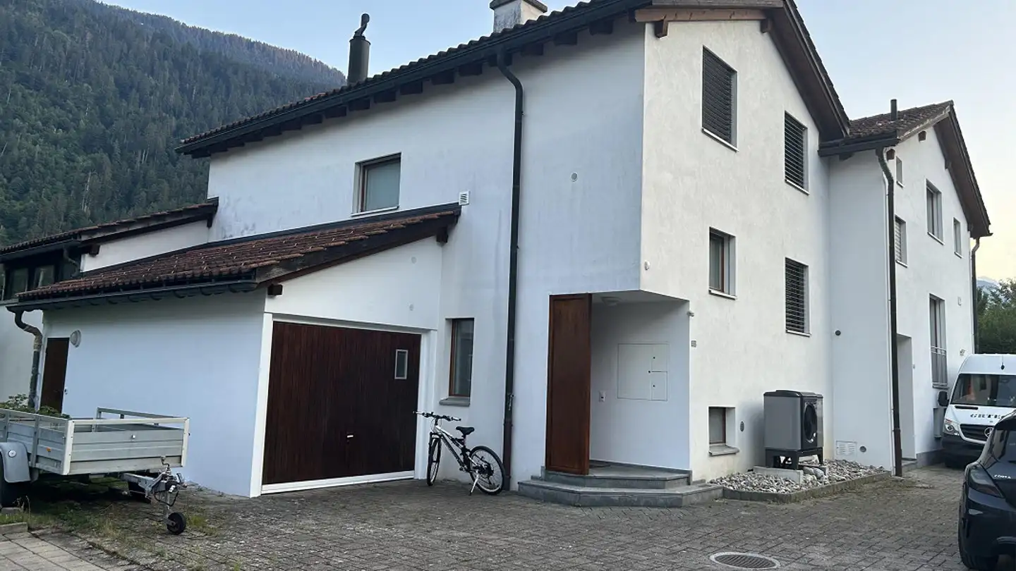 Casa bifamiliare in vendita - Via Quadras 17, 7013 Domat/Ems