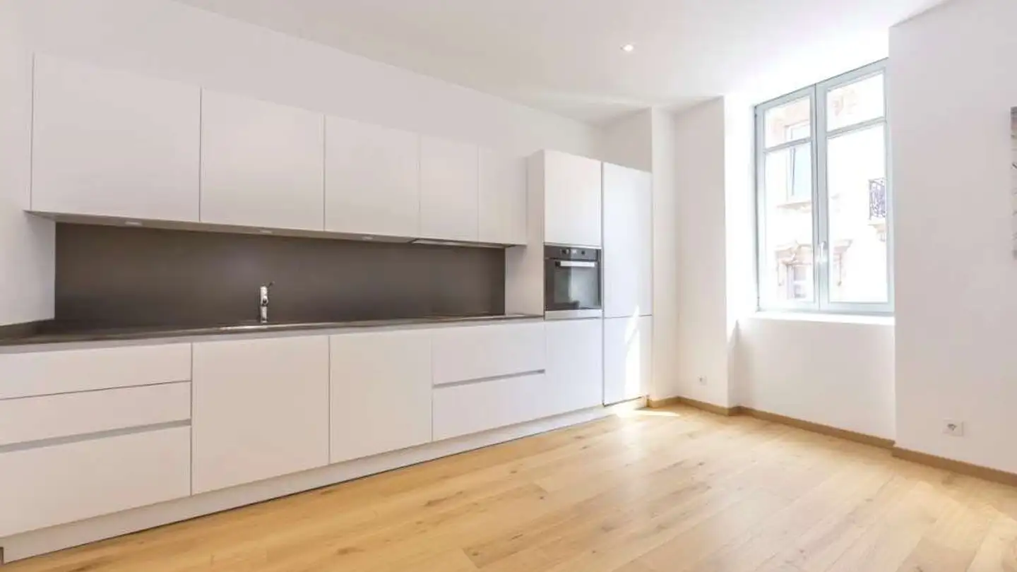 Wohnung mieten - Piazza Dell Indipendenza, 6900 Lugano - Foto 2