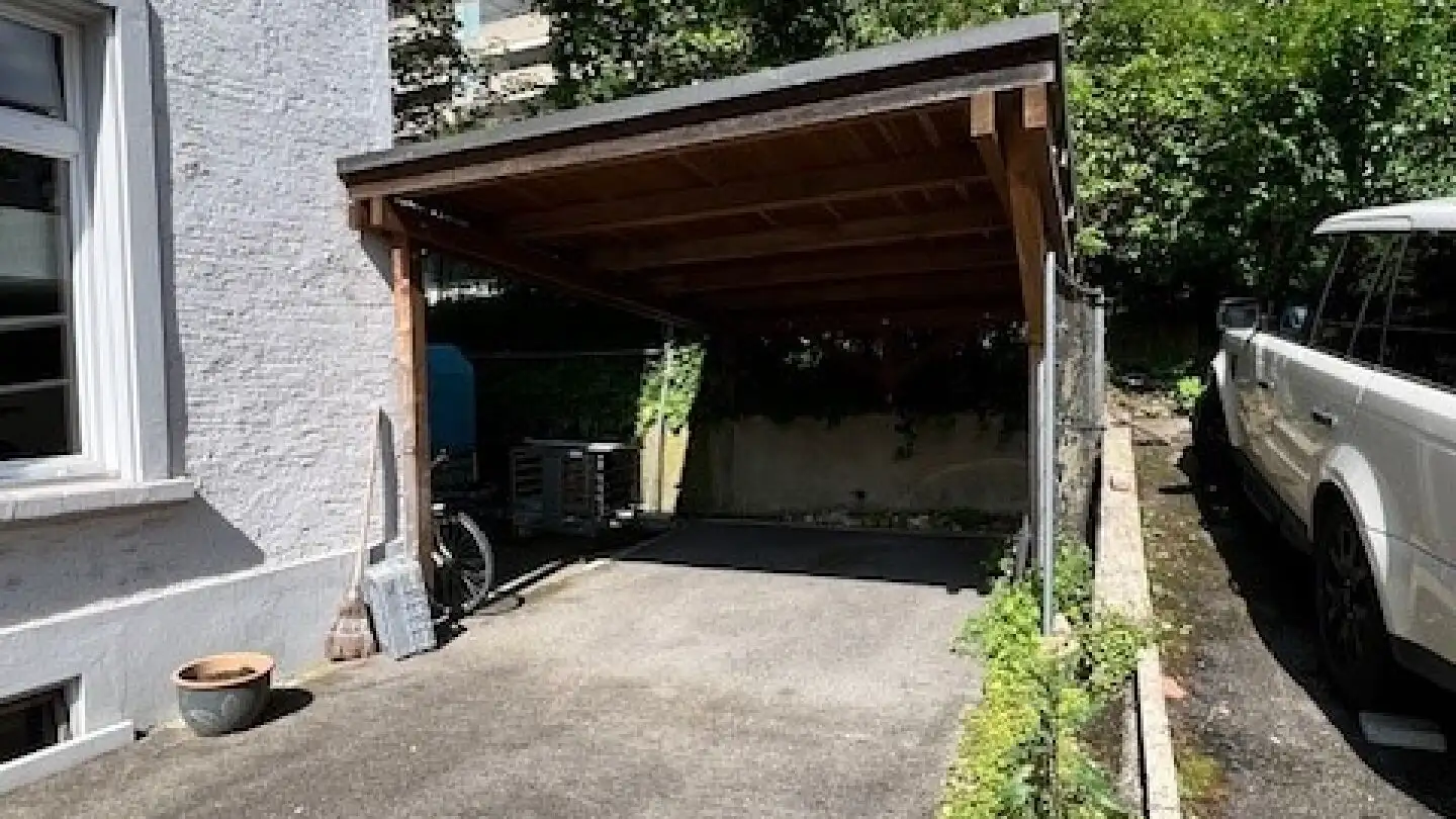 Place de parking extérieure à louer - Poststrasse, 8212 Neuhausen am Rheinfall