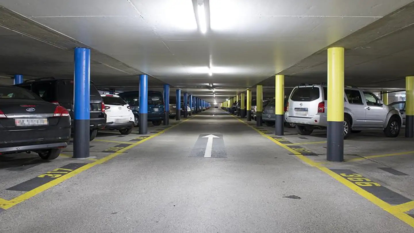 Überdachter Motorradparkplatz mieten - Grand-Montfleury 2, 1290 Versoix - Foto 3