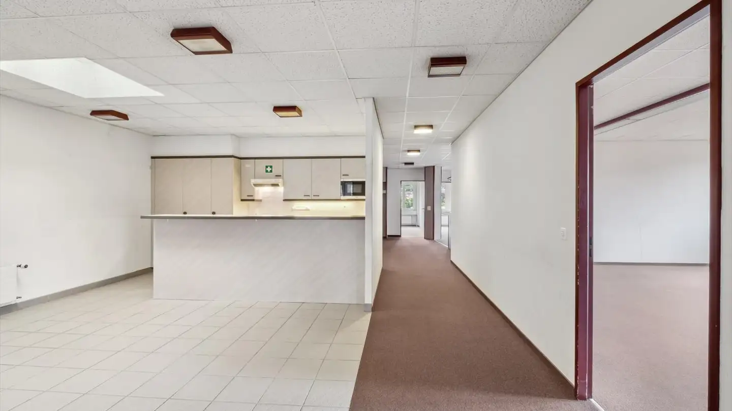 Spazio ufficio in affitto - Avenue Des Champs-Montants 12a, 2074 Marin-Epagnier - Photo 2