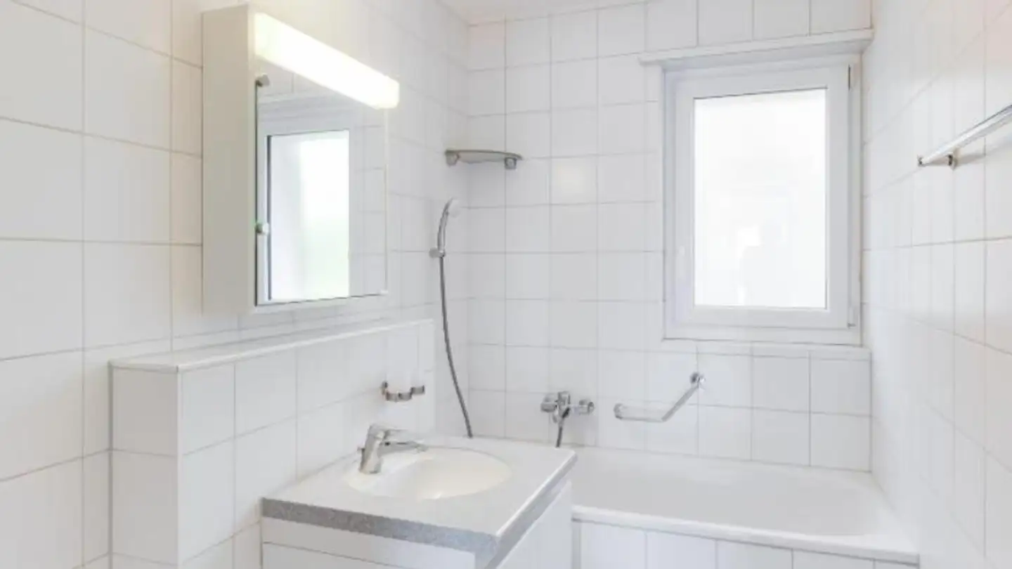 Appartamento in affitto - Route De La Montagne-De-Diesse / Tessenbergstrasse 63, 2505 Biel/Bienne - Foto 4