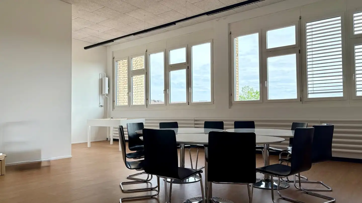 Bureau à louer - Zürichstrasse 38b, 8306 Brüttisellen