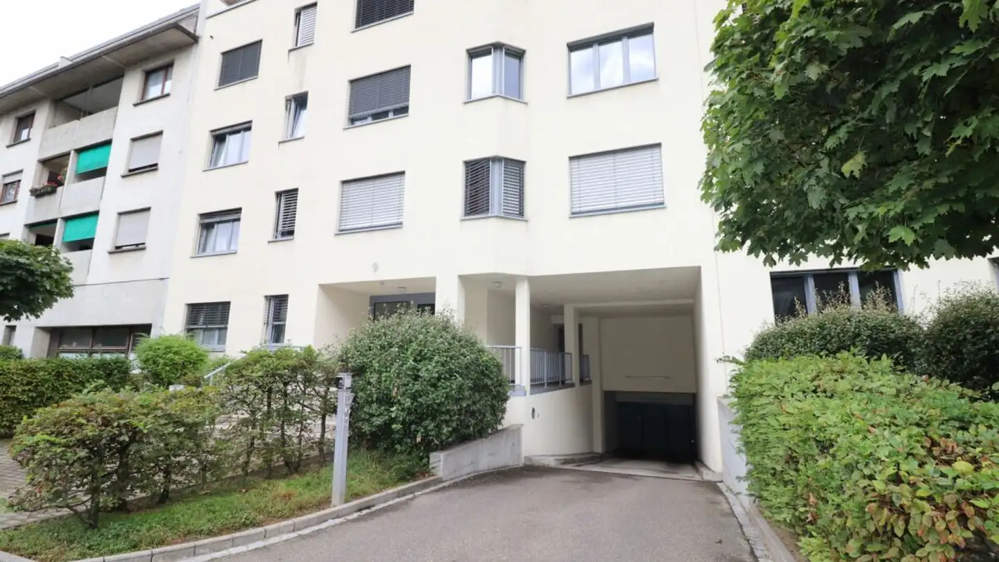 Underground parking space for rent - Brünnlirain 9, 4125 Riehen