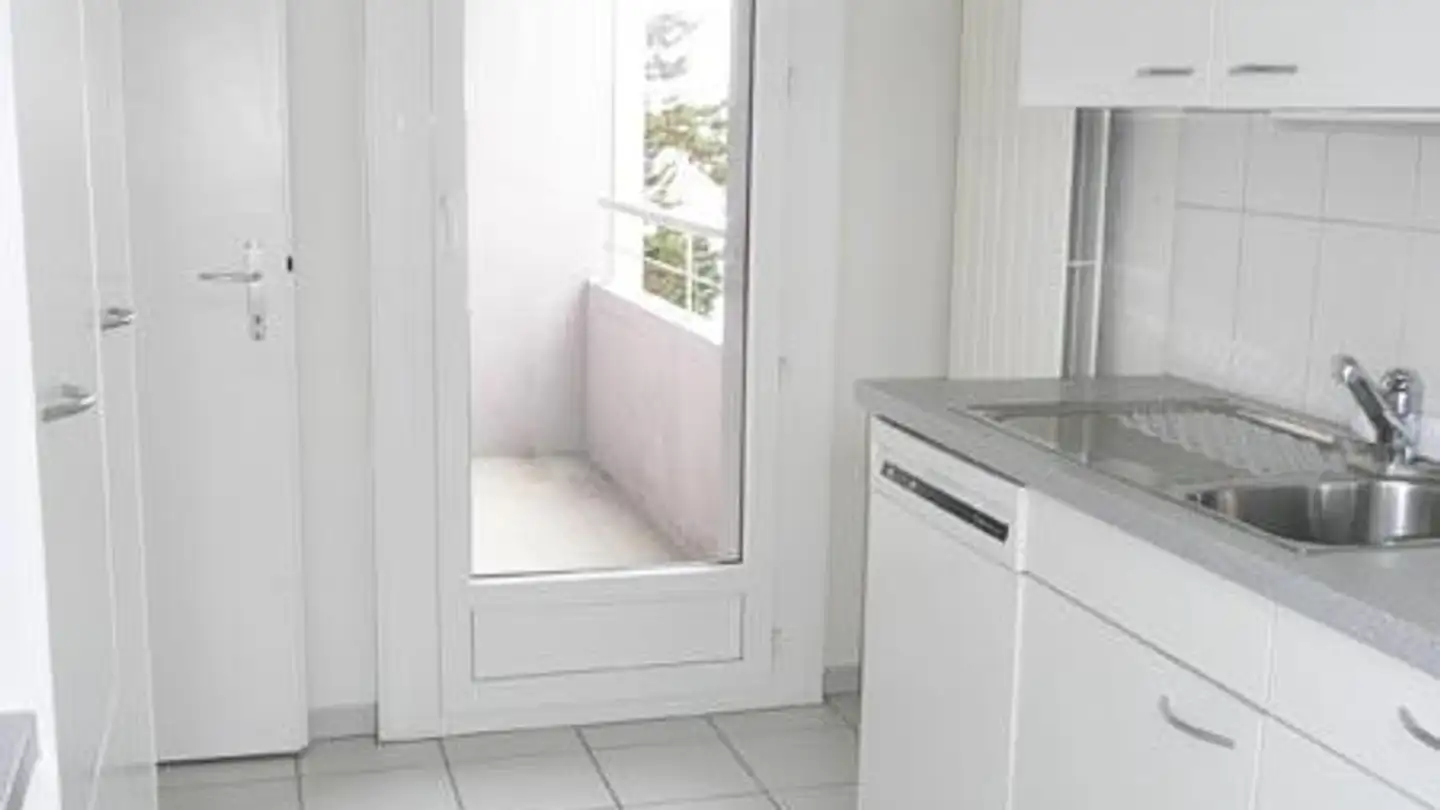 Apartment for rent - Twäracherstrasse 5, 8118 Pfaffhausen - Photo 4