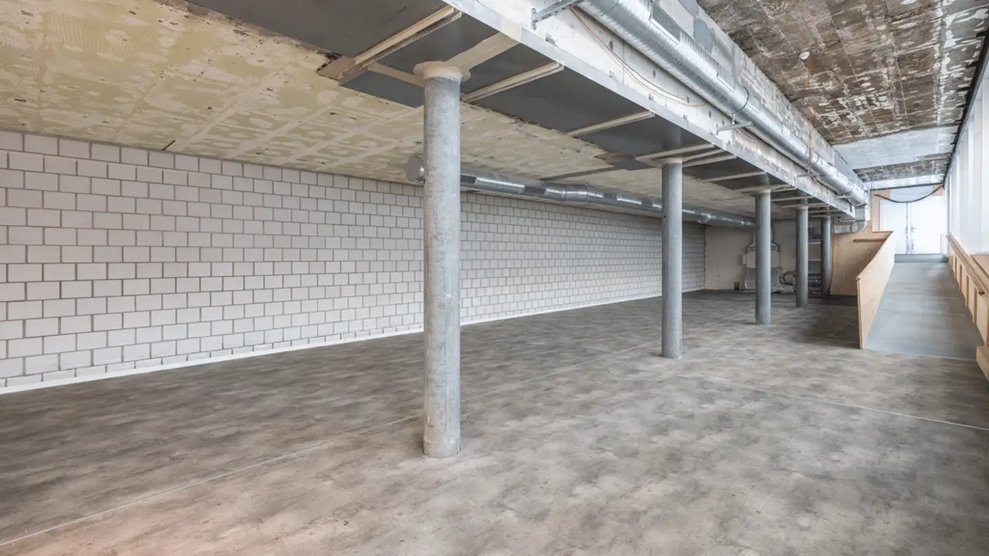 Geschäft mieten - Place De La Gare / Bahnhofplatz 2, 2502 Biel/Bienne - Foto 2