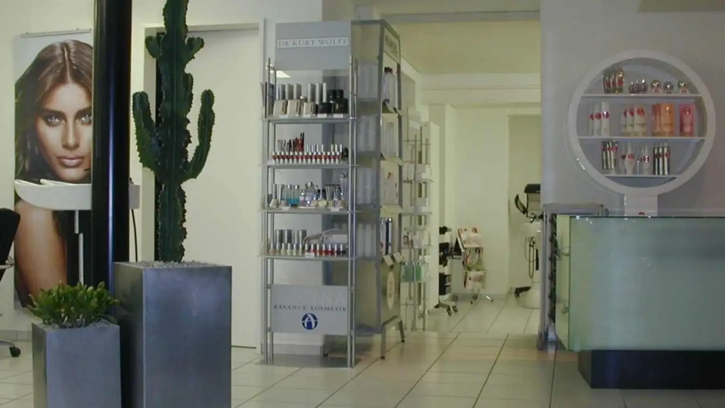 Hairdresser for rent - 4242 Laufen
