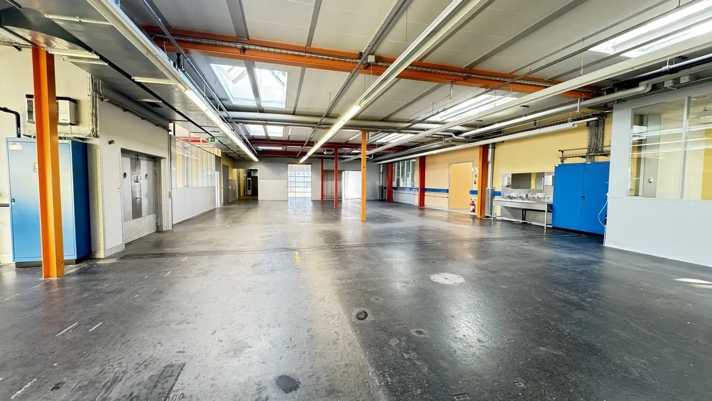 Commercial for rent - Bahnhofstrasse 37, 3427 Utzenstorf