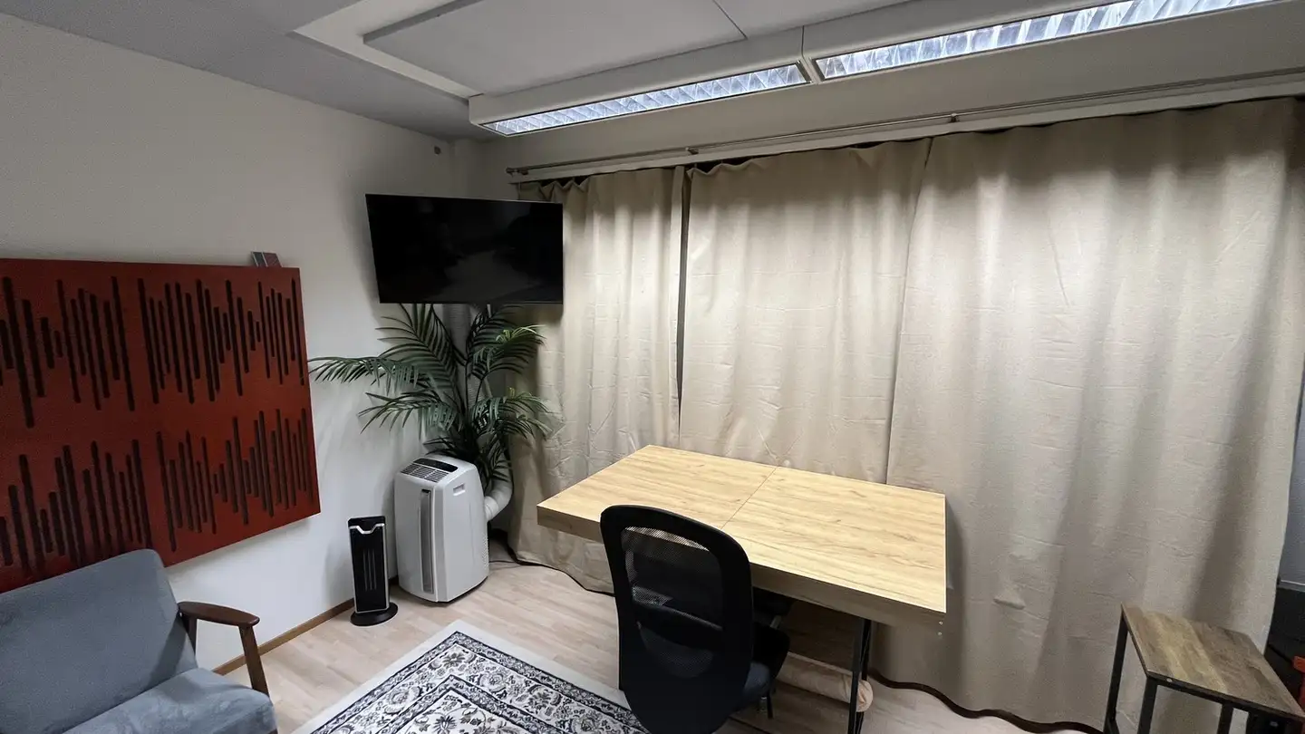 Bureau à louer - Zürichstrasse 23, 8607 Aathal-Seegräben - Photo 2