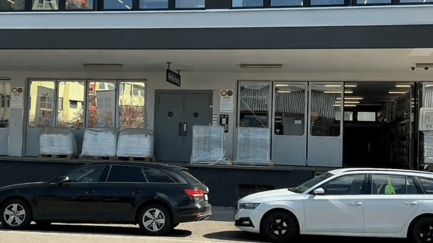 Immeuble industriel à louer - Lerzenstrasse 12, 8953 Dietikon