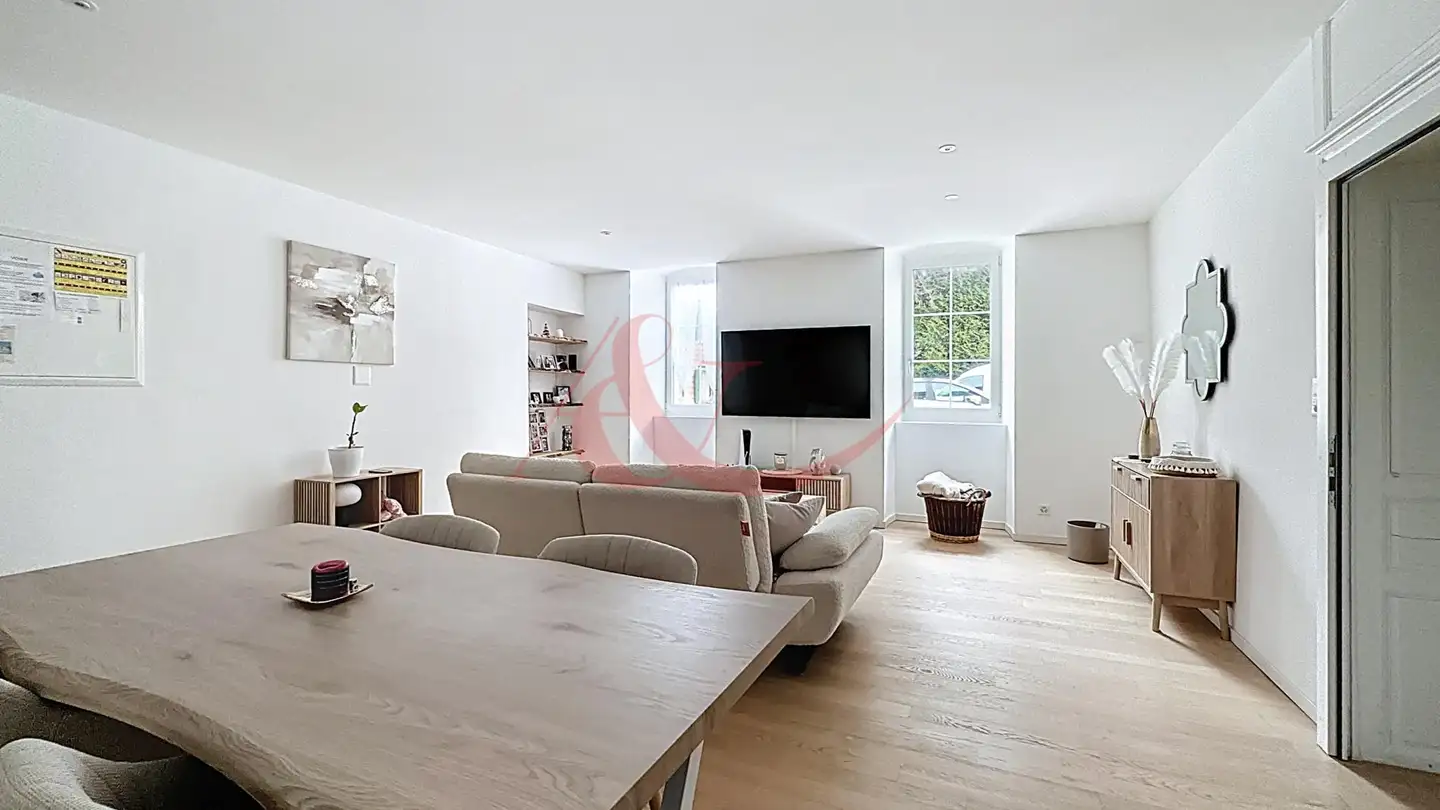 Appartement à louer - Place Du Château 1, 1144 Ballens