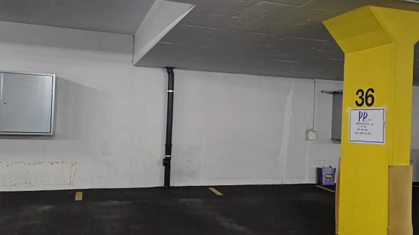 Parcheggio sotterraneo in affitto - Unterscheid, 6375 Beckenried