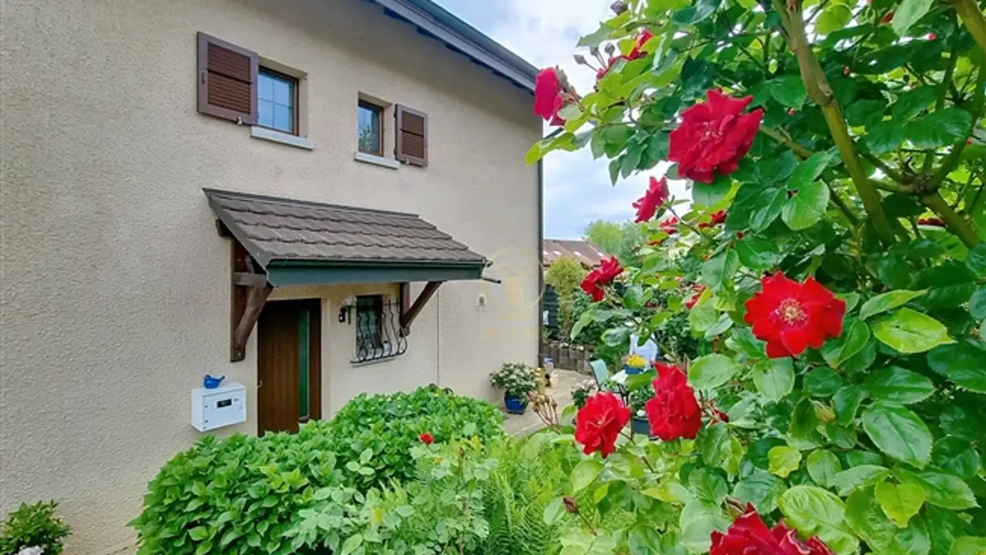 Single house for sale - Chemin De Sur La Croix 154, 1020 Renens VD - Photo 3