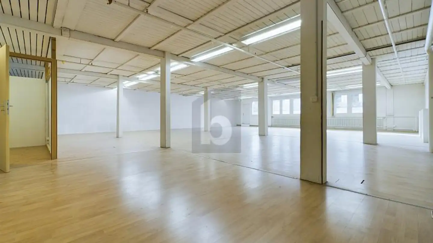 Mixed-use building for rent - 3422 Kirchberg BE - Photo 2