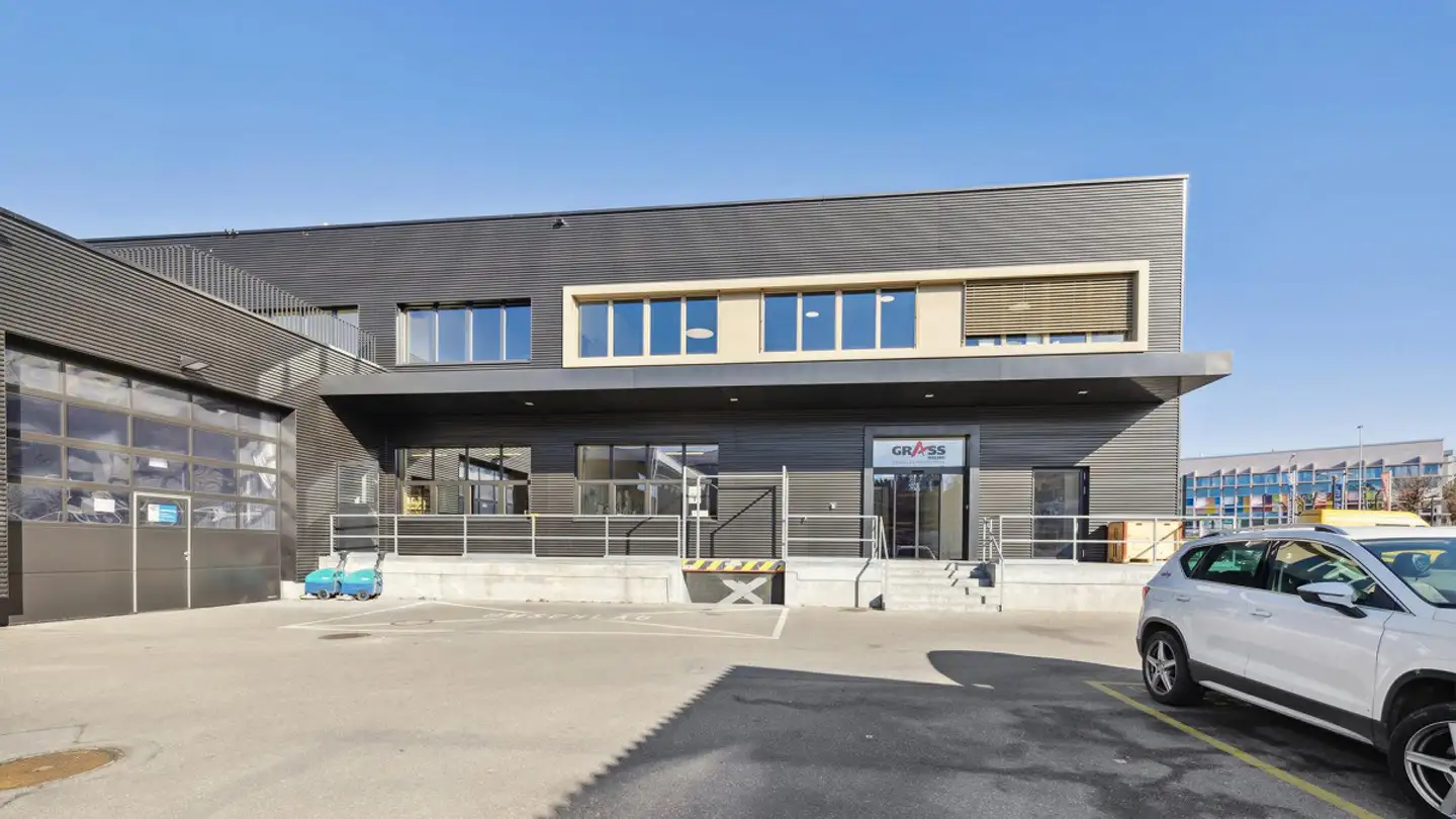 Commercial à louer - St. Galler Strasse 240, 9200 Gossau SG