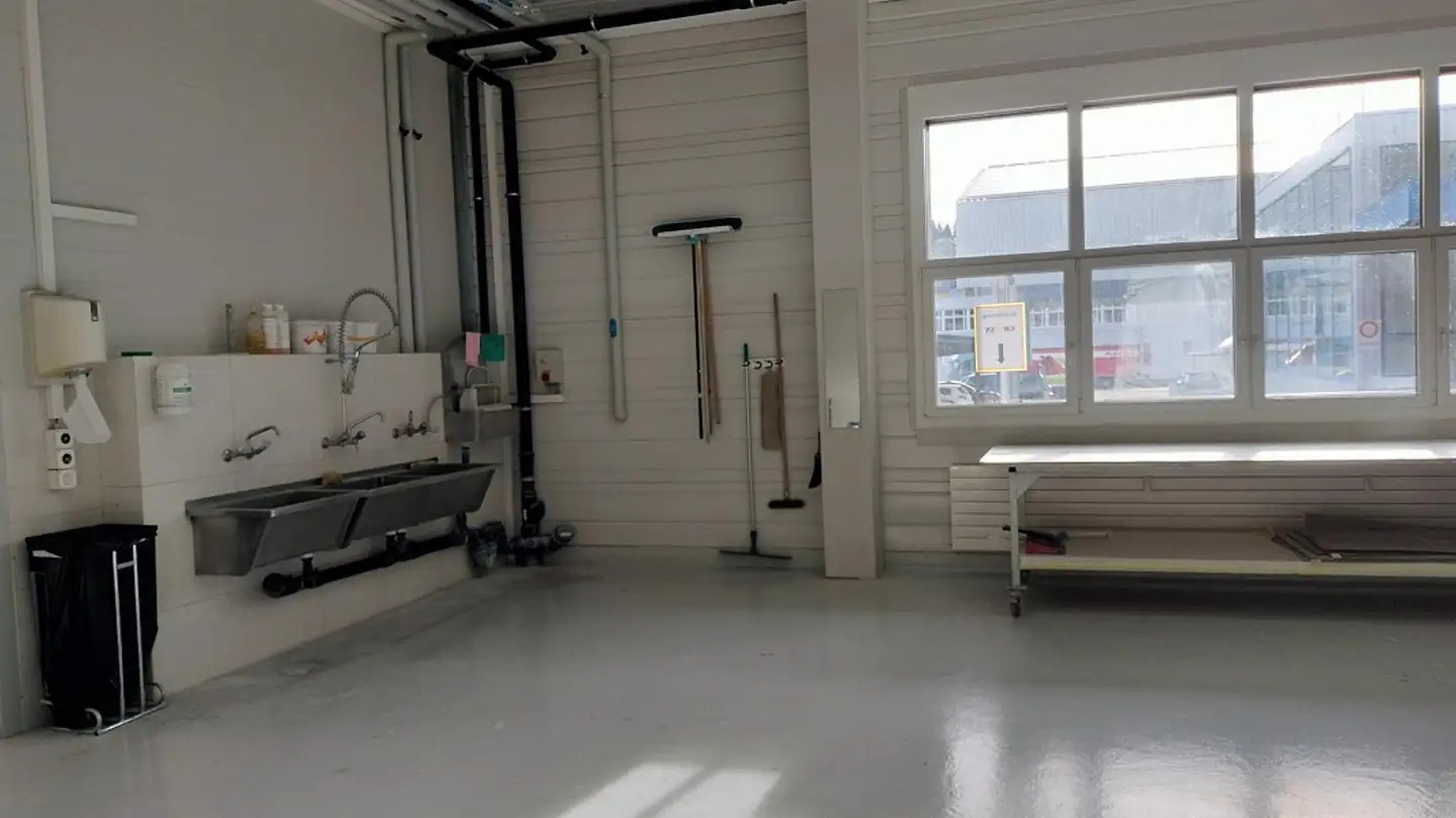 Commercial à louer - St. Galler Strasse 240, 9200 Gossau SG - Photo 2