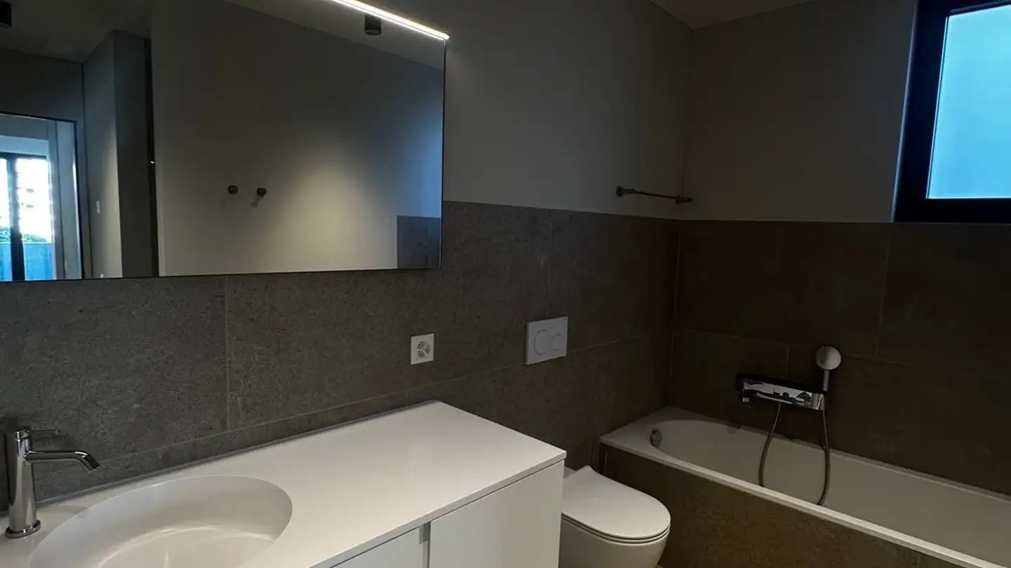 Apartment for rent - 6600 Muralto - Photo 3