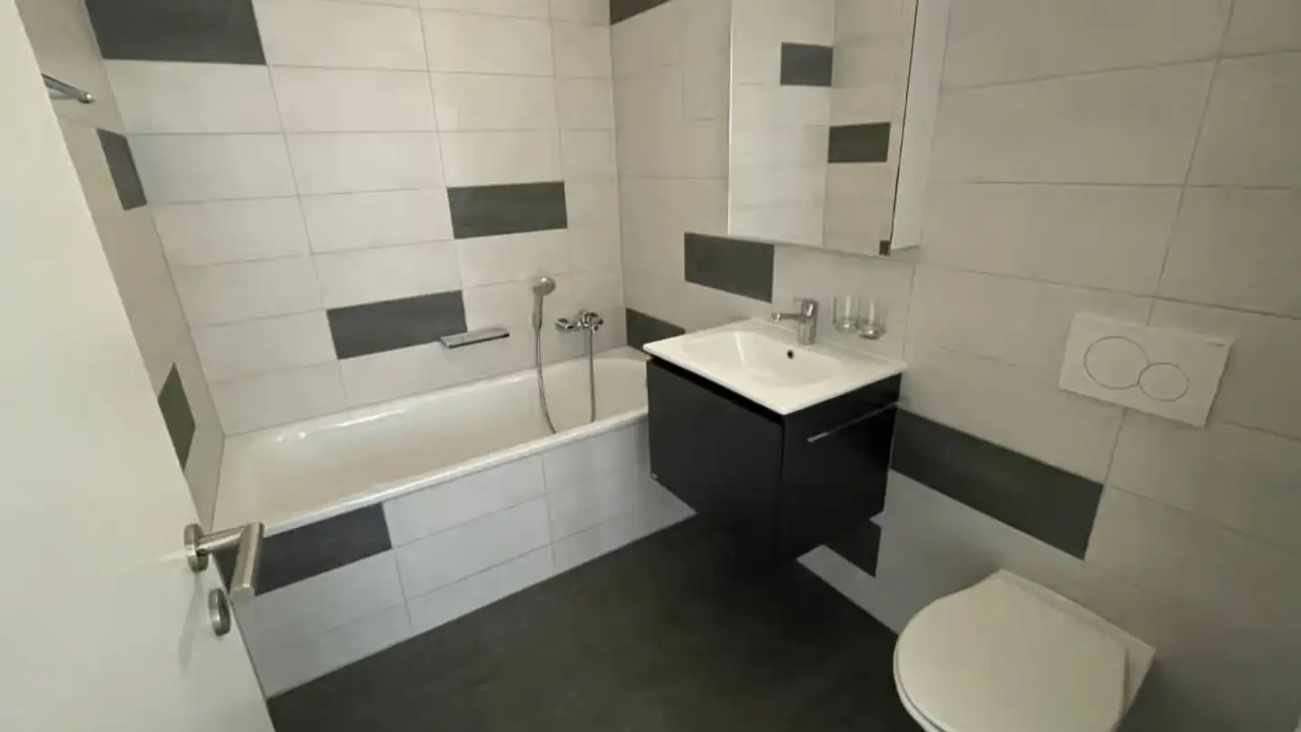 Appartamento in affitto - Rue du Puits 1, 2610 St-Imier - Foto 2