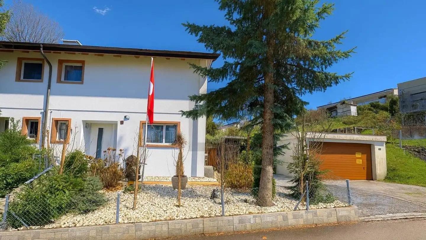 Maison en terrasse à vendre - 4112 Flüh