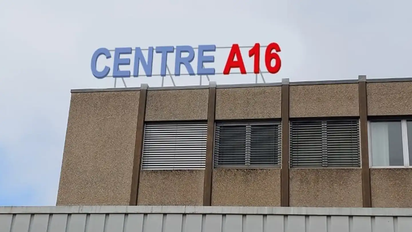 Commerciale in affitto - Sur Le Brassiège 3, 2605 Sonceboz-Sombeval