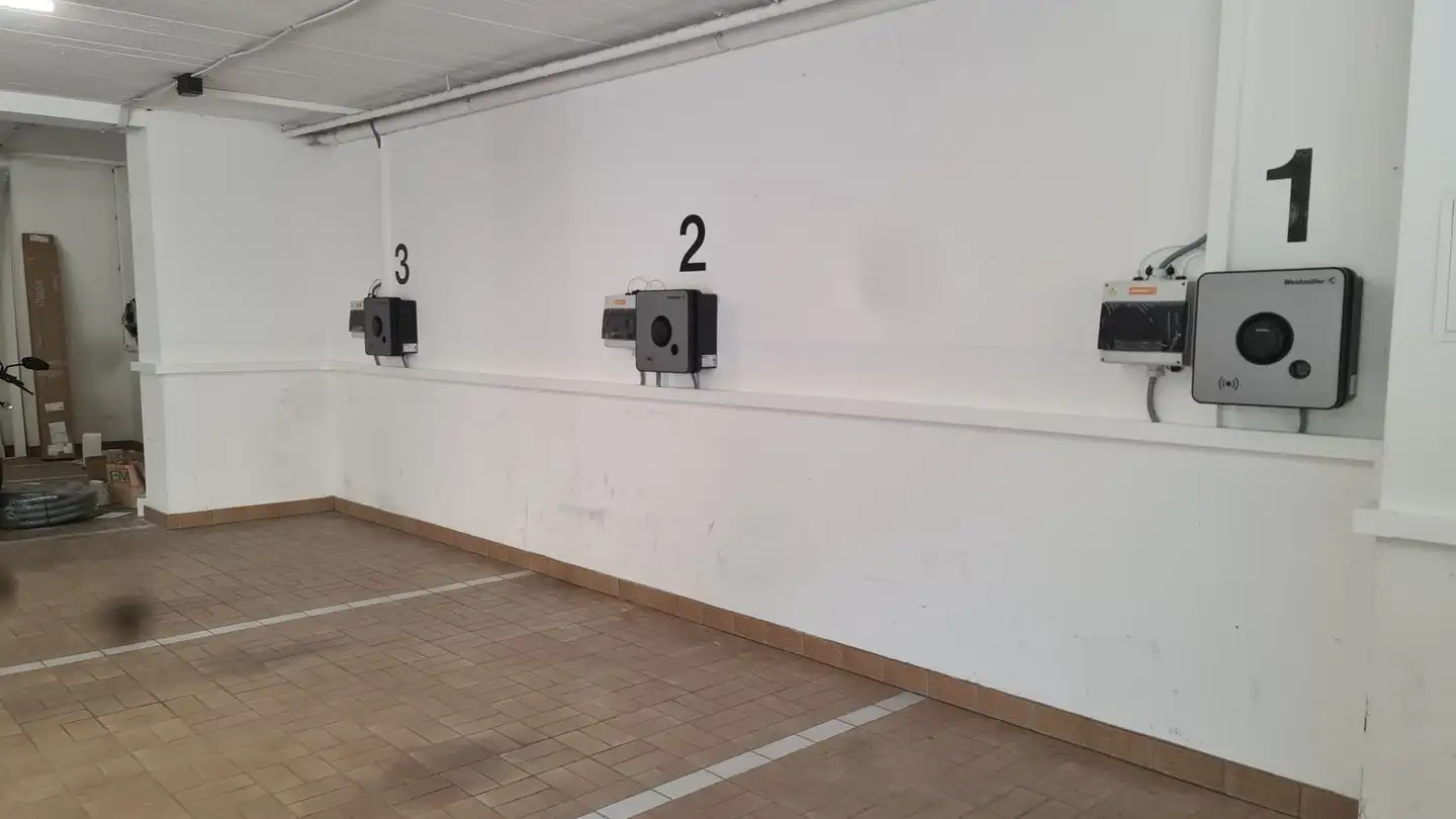 Tiefgaragenstellplatz mieten - Uhlandstrasse 6, 8037 Zürich