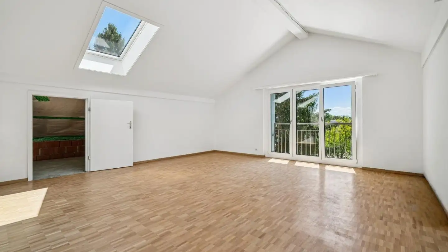 Dachgeschosswohnung mieten - Rütiweg 5, 8610 Uster