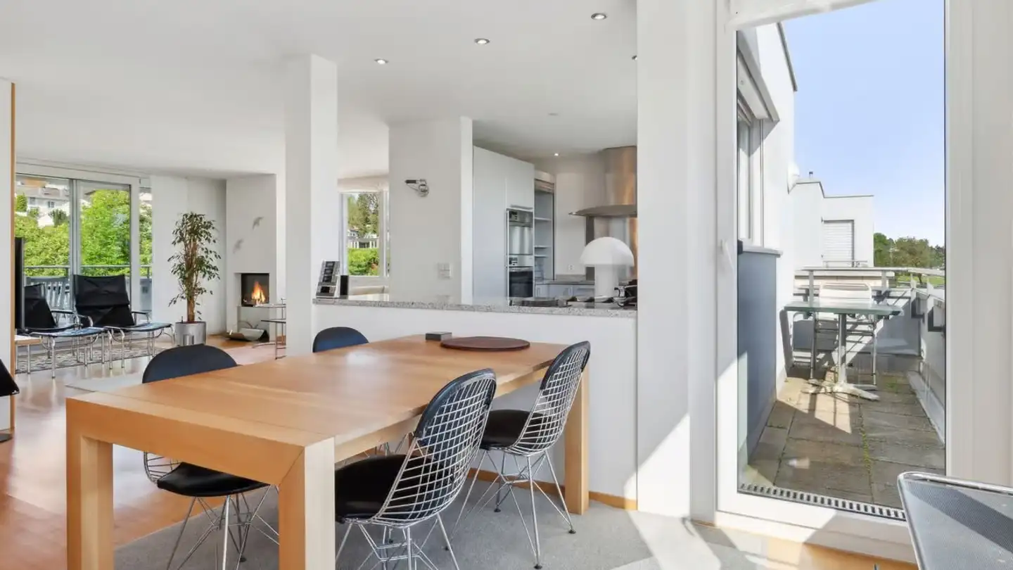 Penthouse for rent - Twäracherstrasse 4, 8118 Pfaffhausen