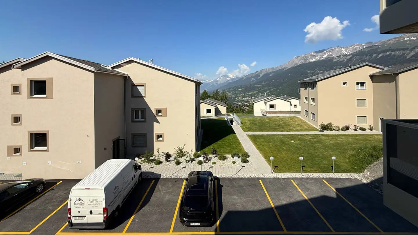 Wohnung kaufen - Route De Crans 92, 1978 Lens - Foto 4