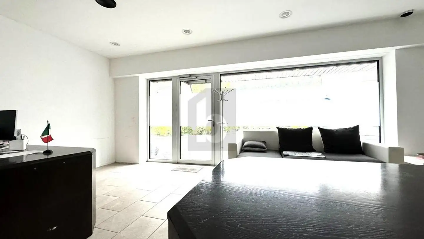 Bureau à louer - 4222 Zwingen