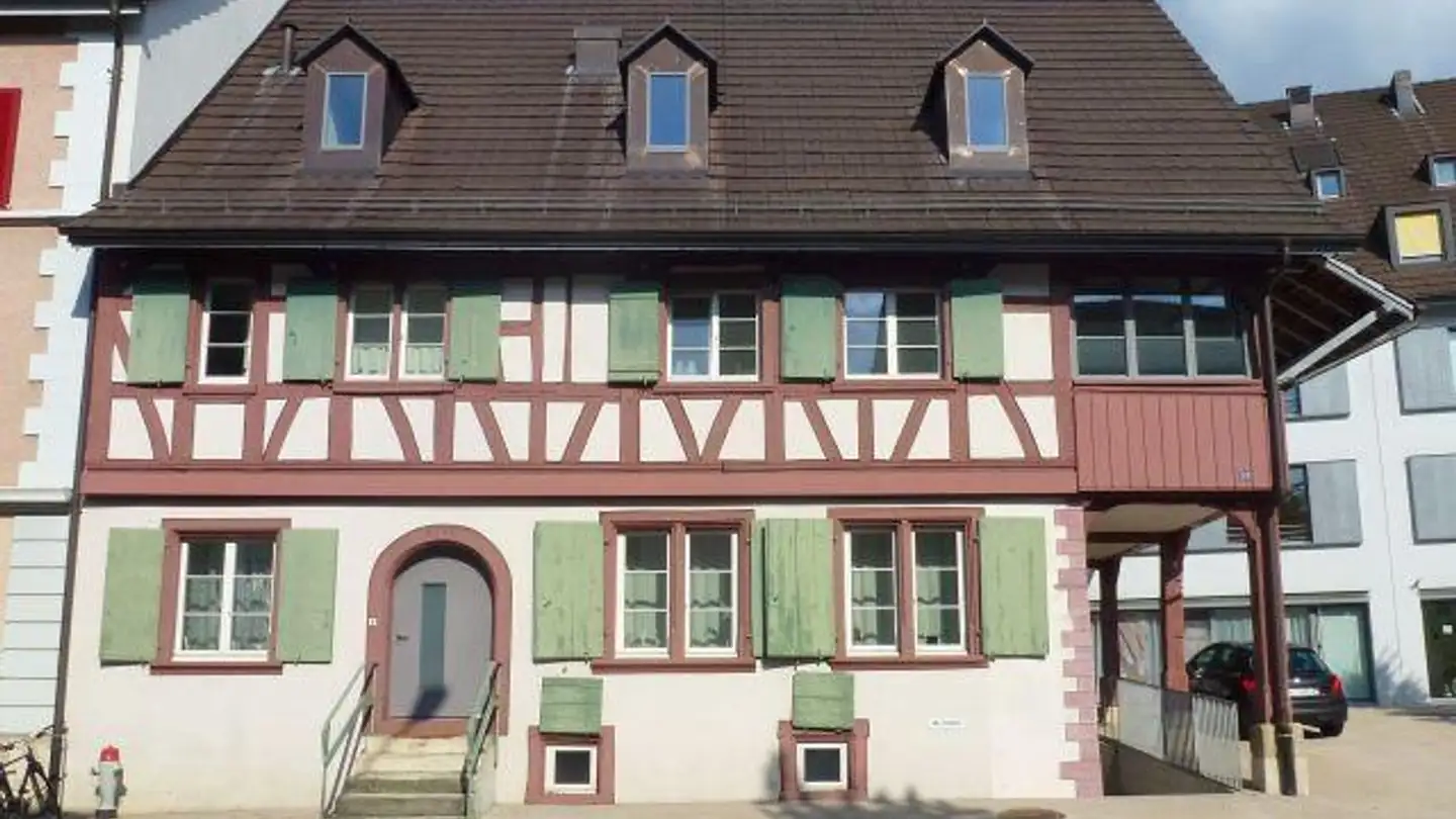 Appartement à louer - Hauptstrasse 37, 4142 Münchenstein