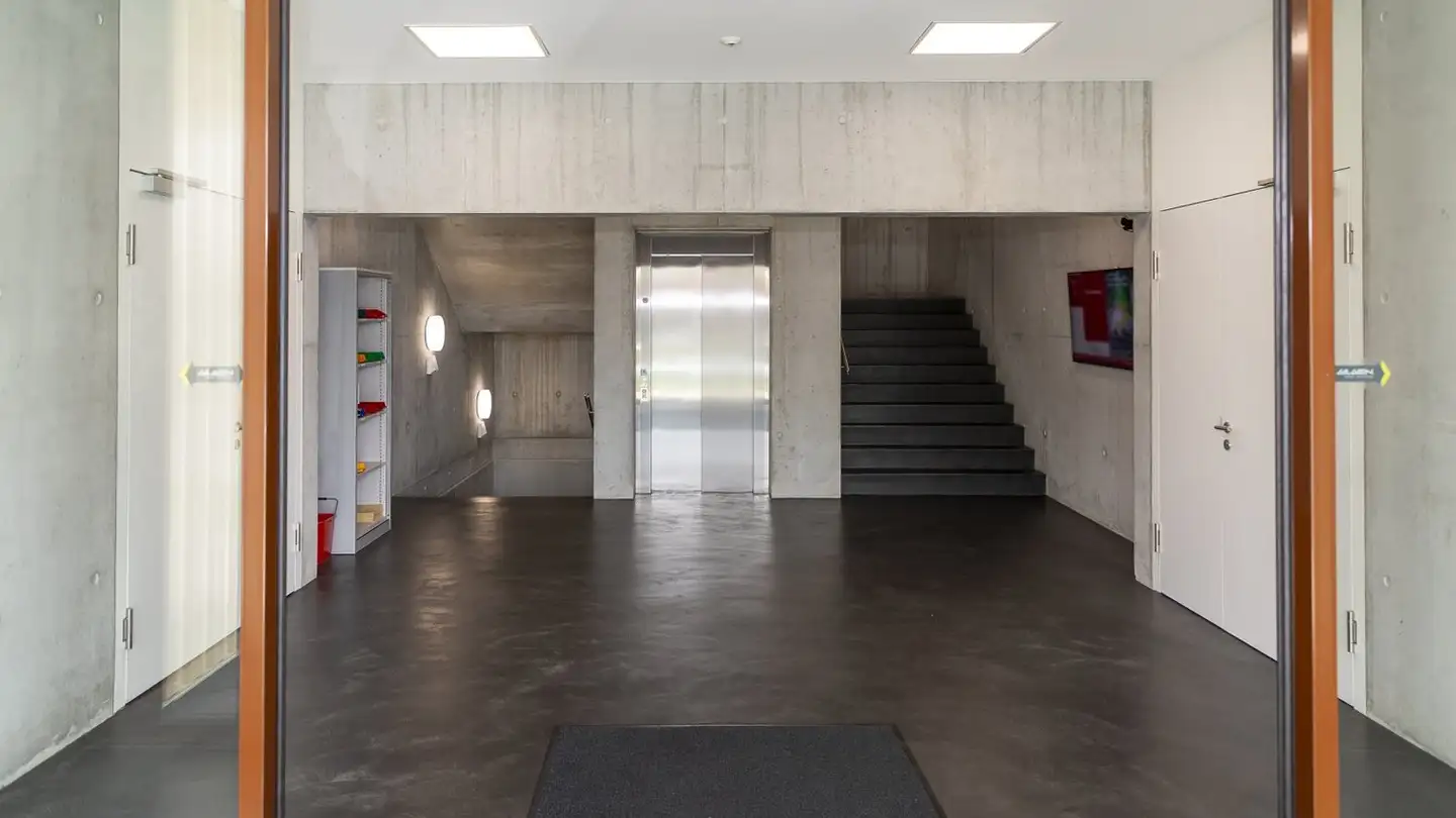 Commerciale in affitto - Unterfeldstrasse 6, 8340 Hinwil - Photo 3