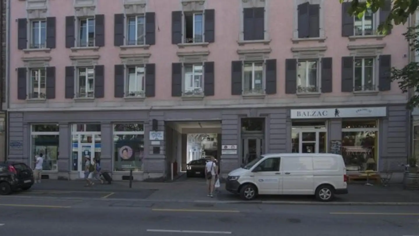 Place de parking intérieure pour moto à louer - Boulevard De Grancy 47, 1006 Lausanne