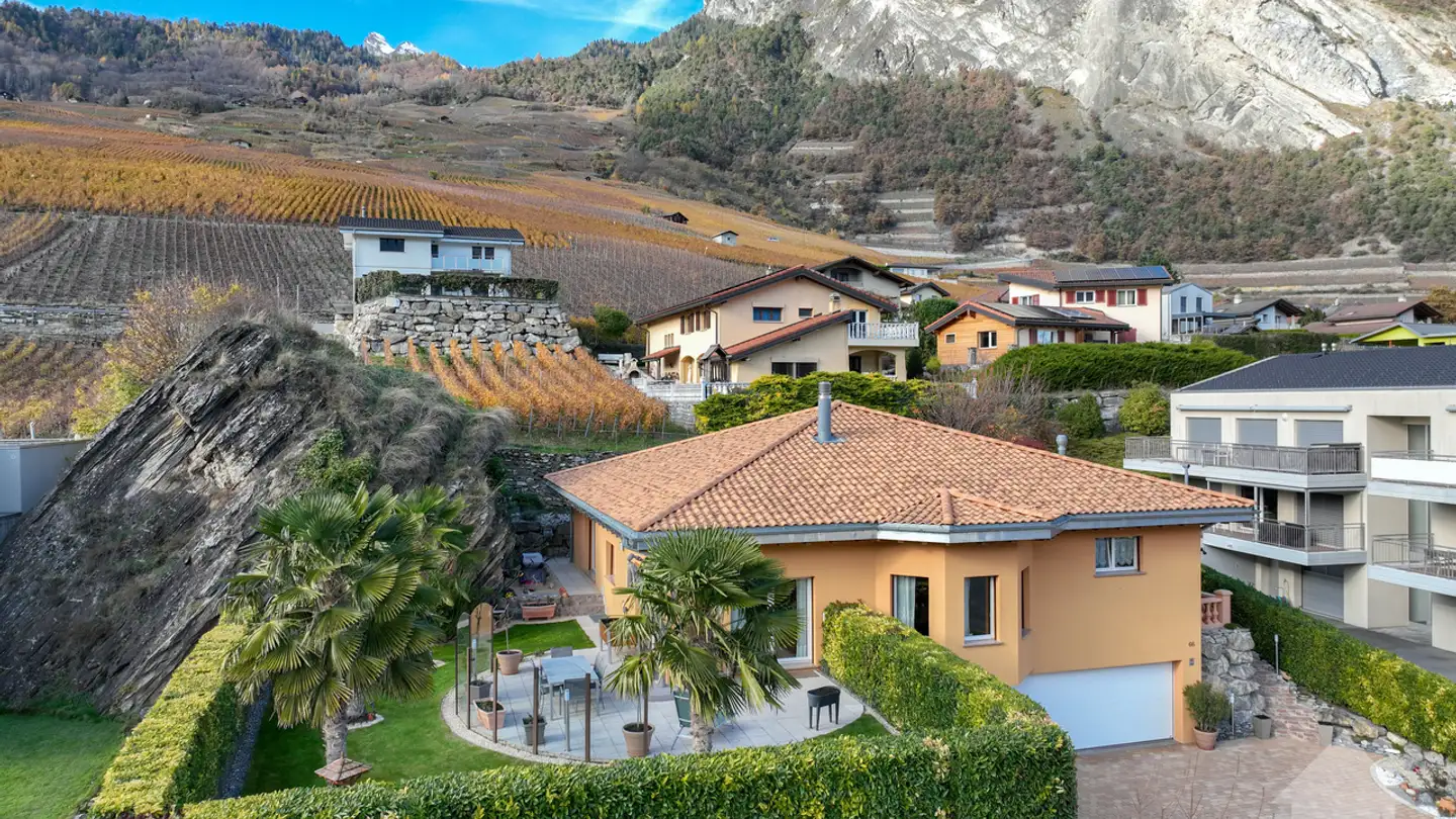 Single house for sale - 1912 Leytron