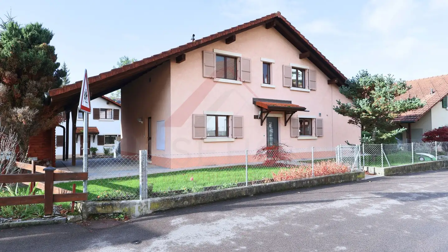 Single house for sale - 2824 Vicques