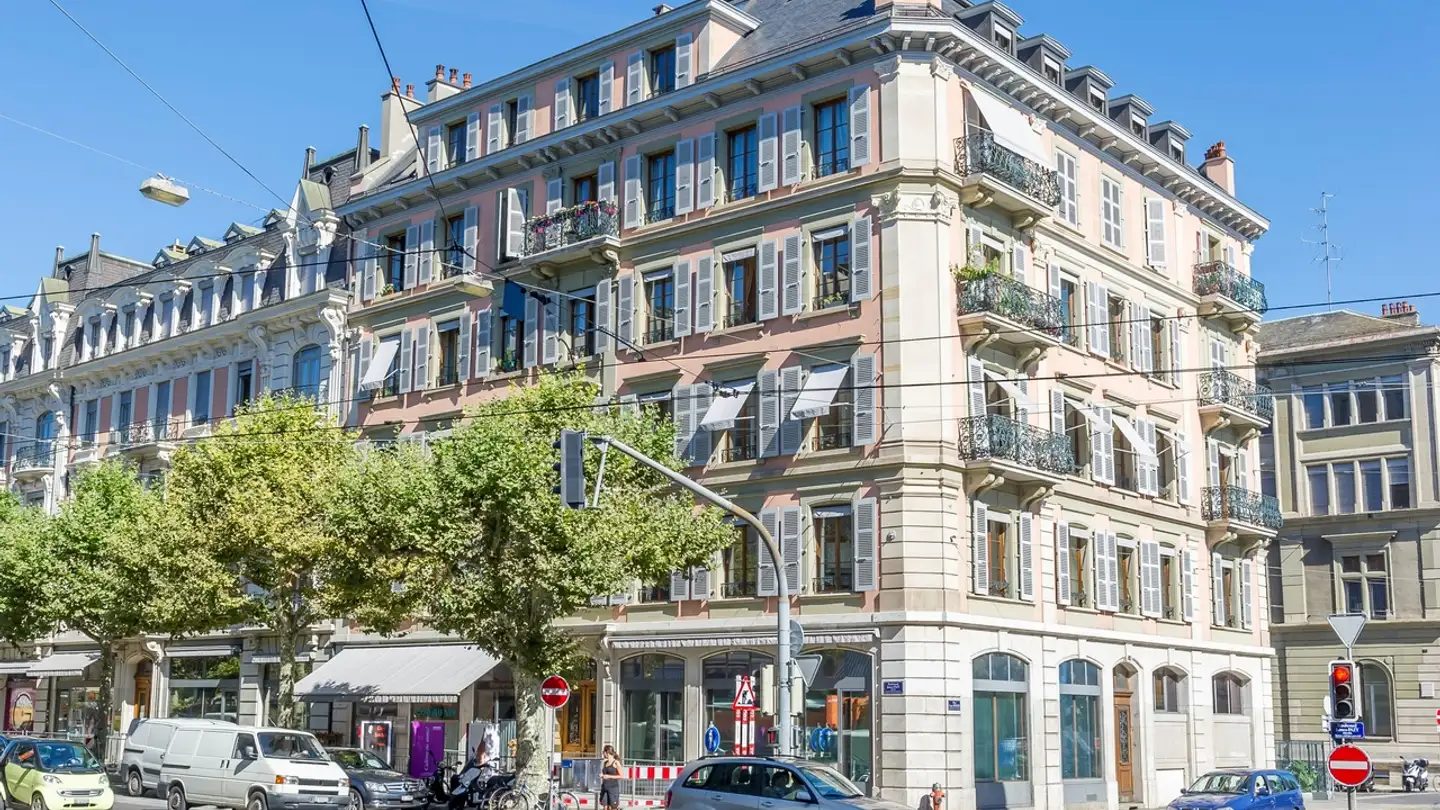 Place de parking souterraine à louer - Rue De Malatrex, 1201 Genève