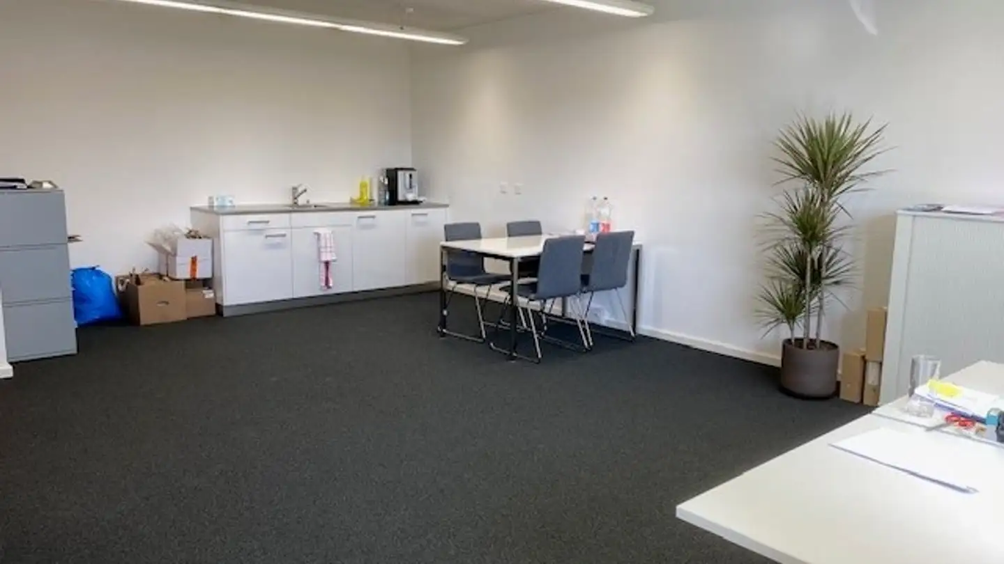 Spazio ufficio in affitto - Stationsstrasse 6, 8460 Marthalen - Photo 3
