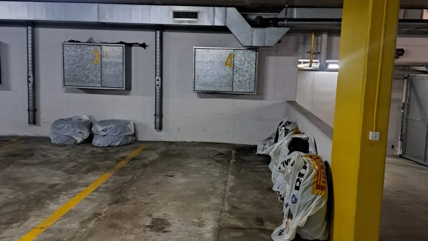 Garage individuel à louer - Birmensdorferstrasse 529b, 8055 Zürich