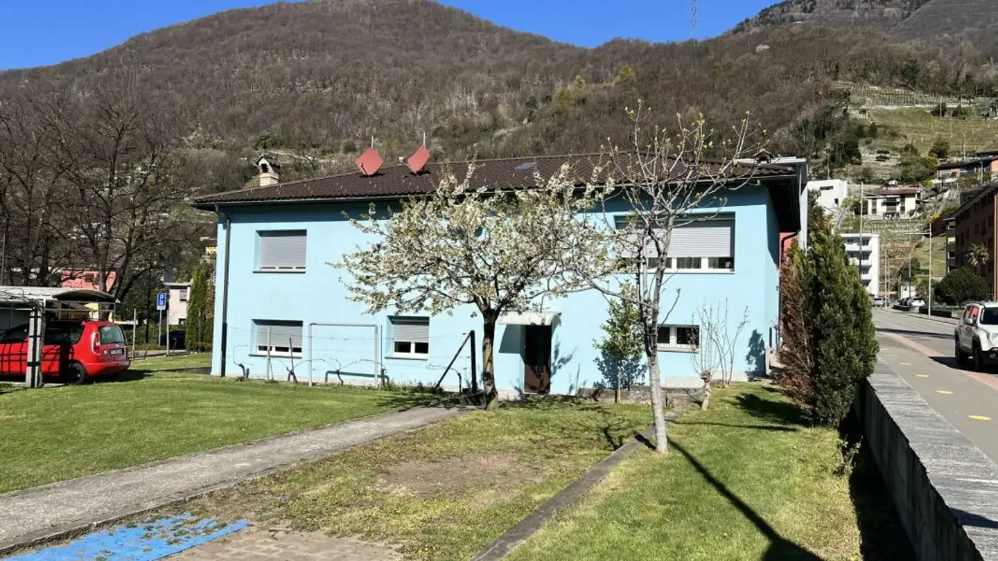 Industrial building plot for sale - Via Al Ticino 8, 6514 Sementina