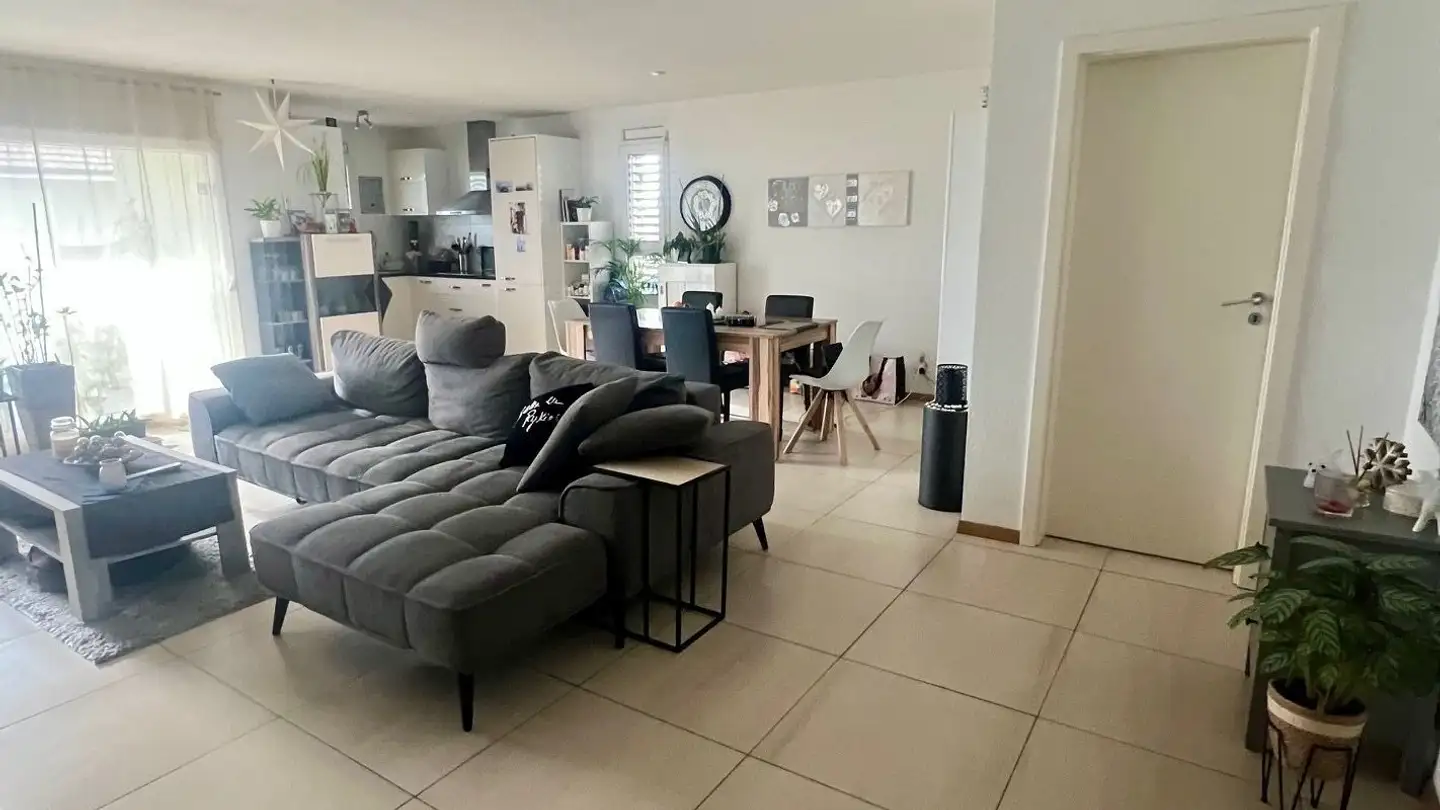 Appartement à louer - Merzeli 17, 1794 Salvenach