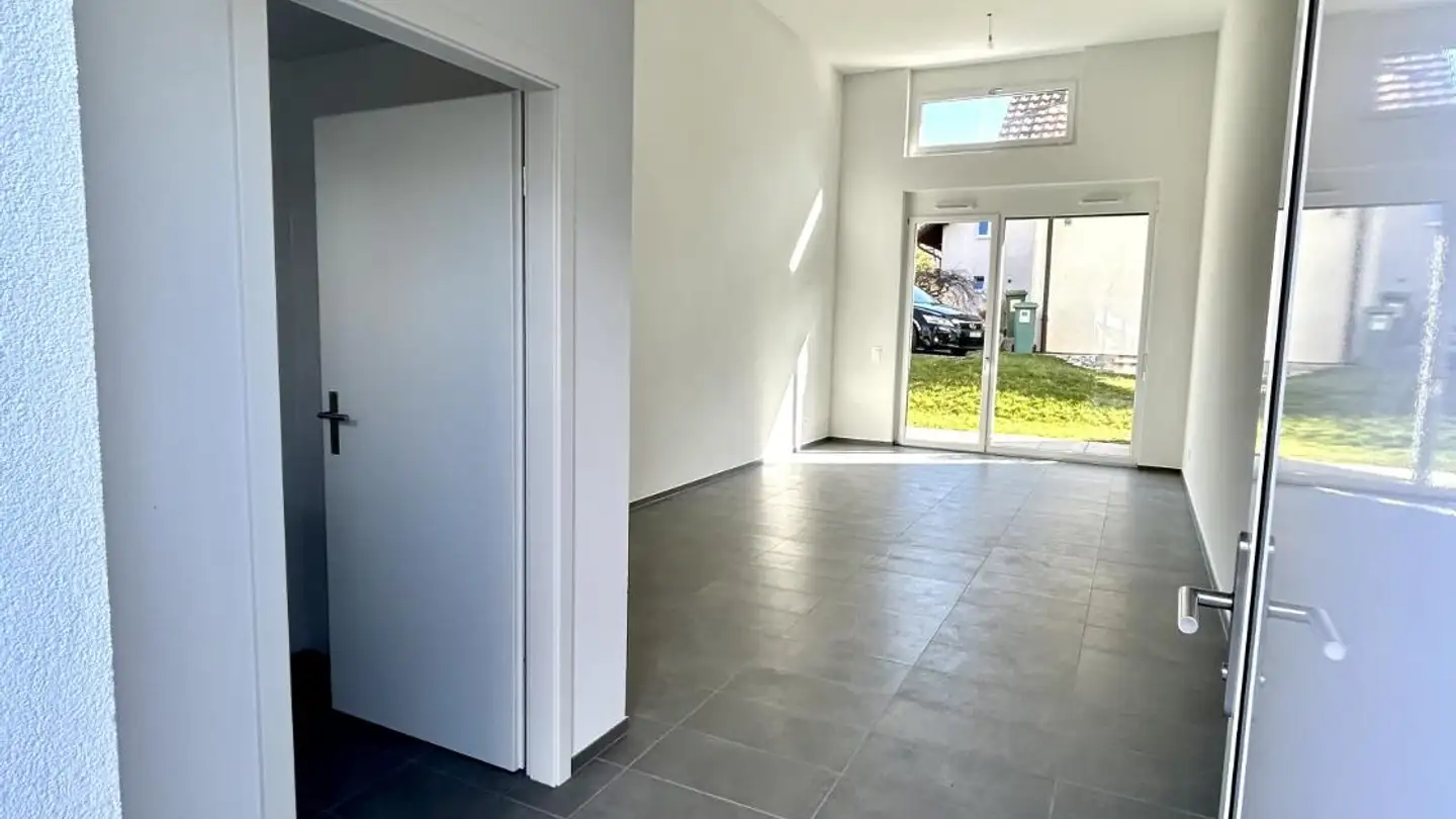 Commercial à louer - Route De La Gare 10b, 1131 Tolochenaz - Photo 2