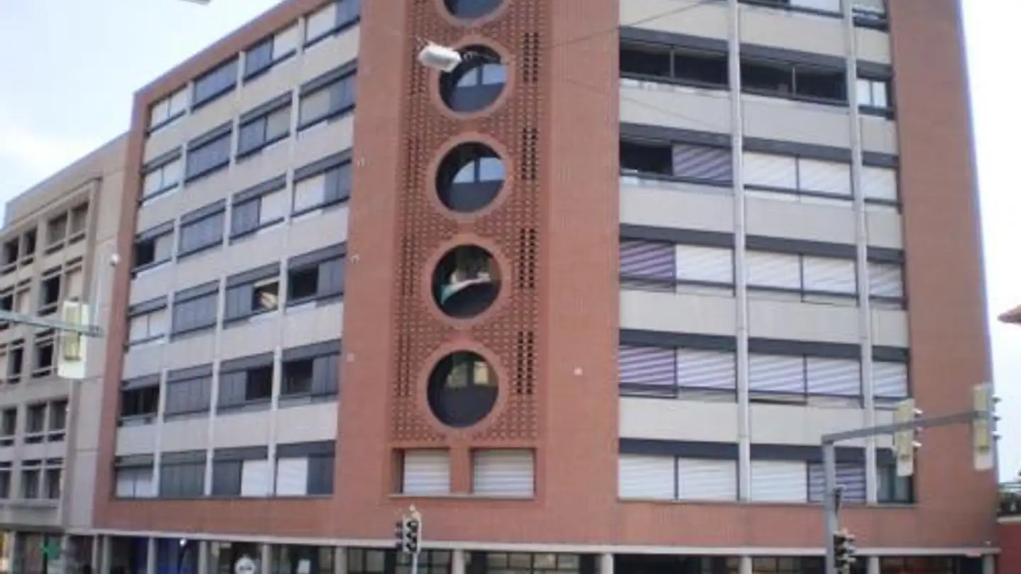 Grand magasin à louer - Via Besso 11, 6900 Lugano