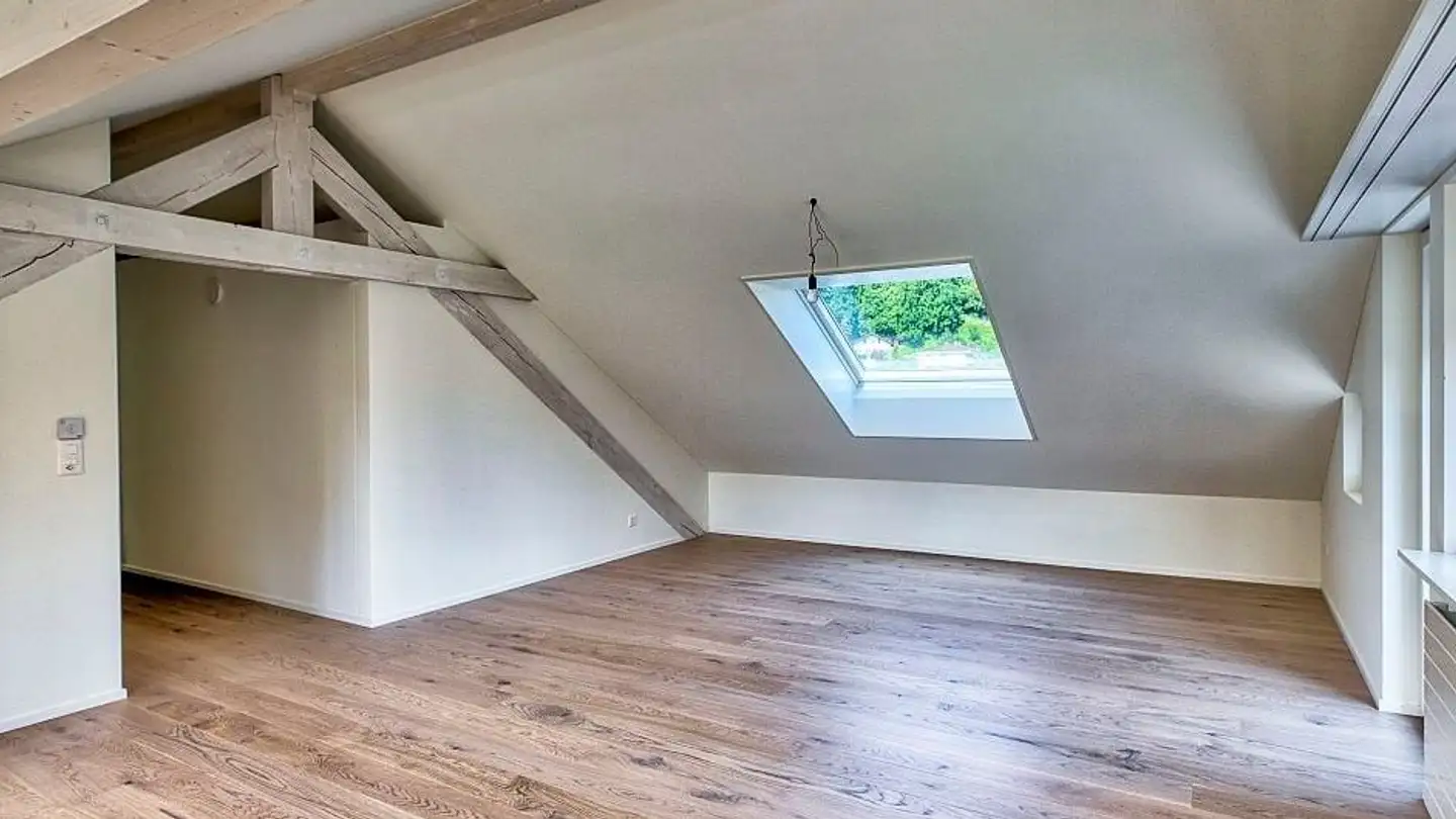 Dachgeschosswohnung mieten - Rigiblickstrasse 4, 6353 Weggis - Foto 2