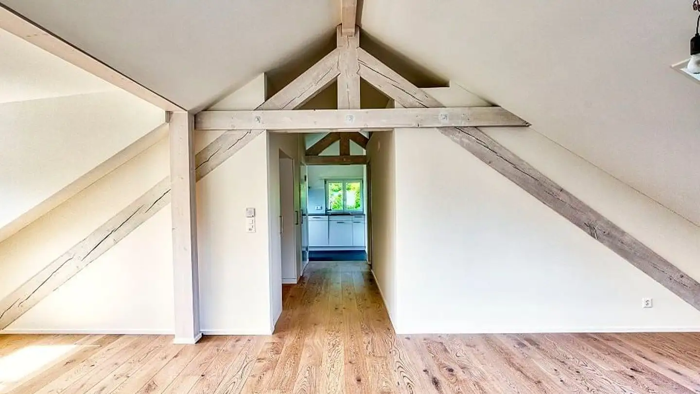 Dachgeschosswohnung mieten - Rigiblickstrasse 4, 6353 Weggis - Foto 3