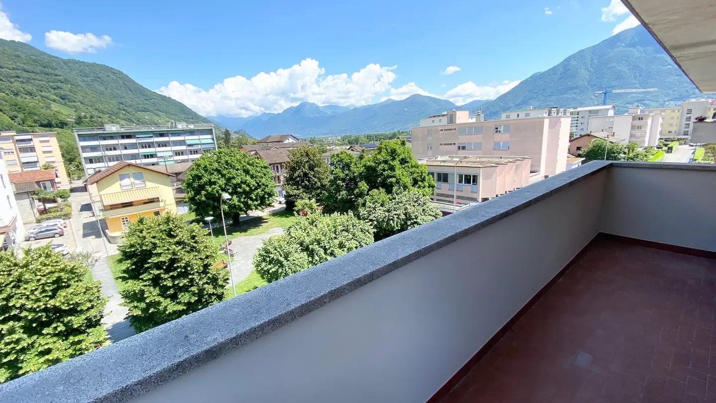 Attic flat for rent - Via Al Giardino 4, 6598 Tenero - Photo 2